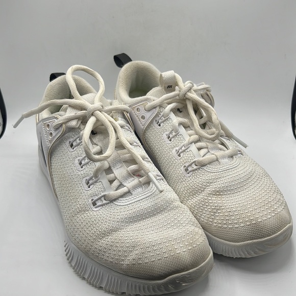 nike zoom volleyball shoes